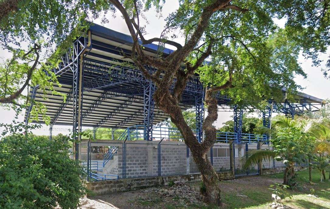 POLIDEPORTIVO CANCHA DE ARENA BARRIO EL DELIRIO COVISAN